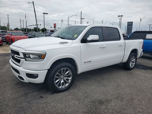 Used 2022 RAM 1500 Laramie AWD/4WD image 2