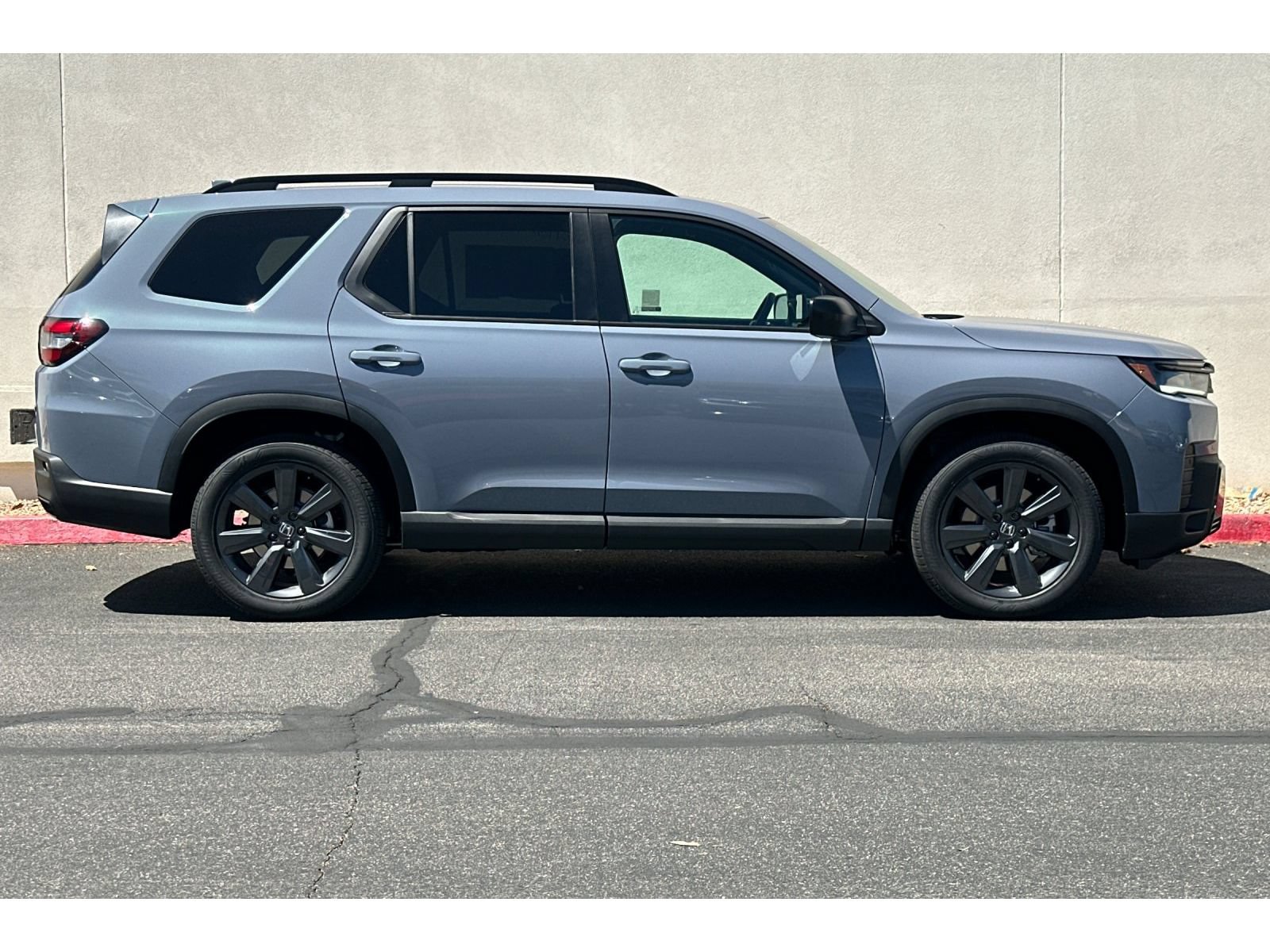 New 2026 Honda Pilot Sport image 3