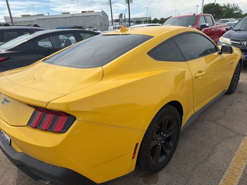 Used 2024 Ford Mustang GT RWD image 4