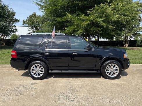 Used 2016 Ford Expedition Limited AWD/4WD image 2