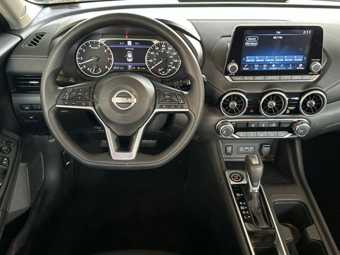Used 2025 Nissan Sentra SV image 13