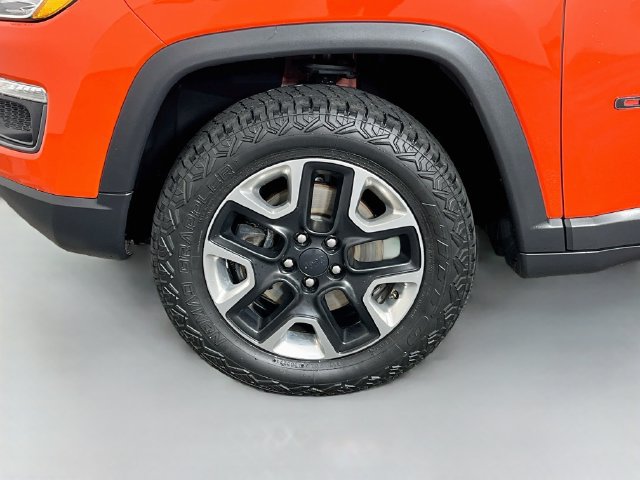 Used 2018 Jeep Compass Trailhawk w/ Cold Weather Group AWD/4WD image 11