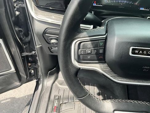 Used 2022 Jeep Wagoneer Series II w/ Convenience Group I AWD/4WD image 33