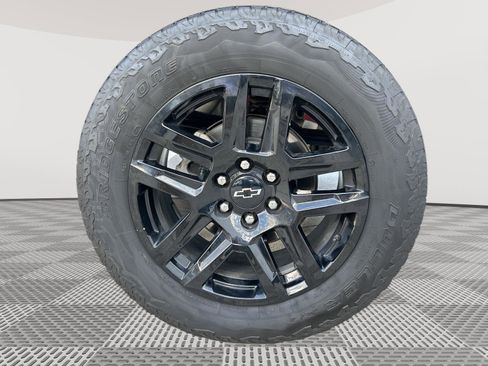 Used 2024 Chevrolet Silverado 1500 LT Trail Boss w/ Convenience Package II image 25
