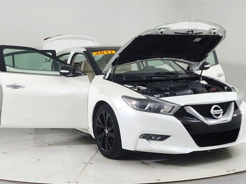 Used 2017 Nissan Maxima Platinum image 9
