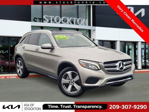 Used 2019 Mercedes-Benz GLC 300 4MATIC image 1