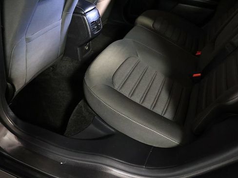 Used 2019 Ford Fusion SE FWD image 26