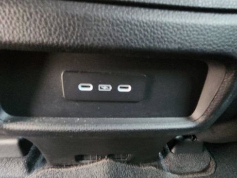 Used 2025 Honda Pilot Sport image 20