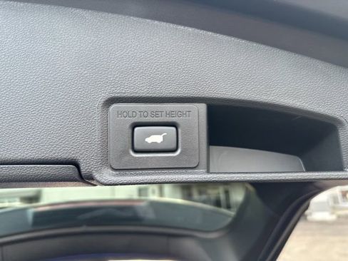 Used 2025 Acura RDX A-Spec image 18