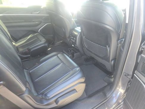 Used 2021 Jeep Grand Cherokee L Limited AWD/4WD image 25