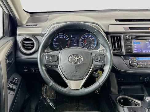 Used 2018 Toyota RAV4 XLE AWD/4WD image 25