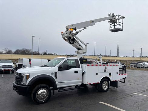 Used 2019 Ford F550 2WD Regular Cab Super Duty image 3