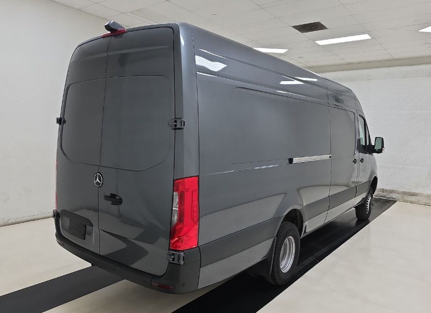 Used 2024 Mercedes-Benz Sprinter 3500 w/ Parking Package image 4