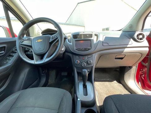 Used 2015 Chevrolet Trax LS AWD/4WD image 31