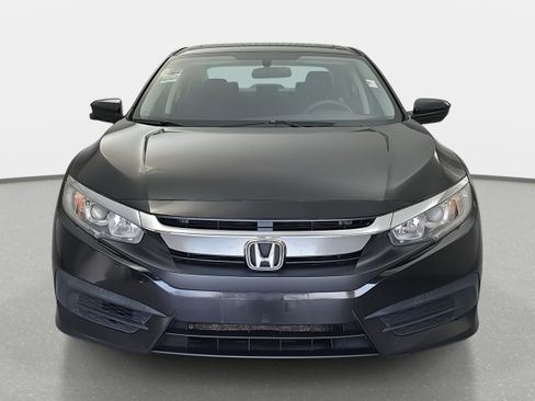 Used 2018 Honda Civic EX image 2