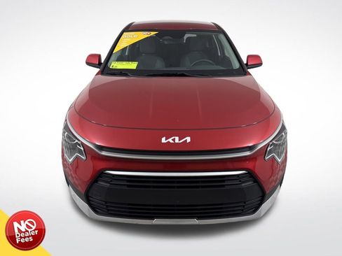 Used 2023 Kia Niro LX image 9
