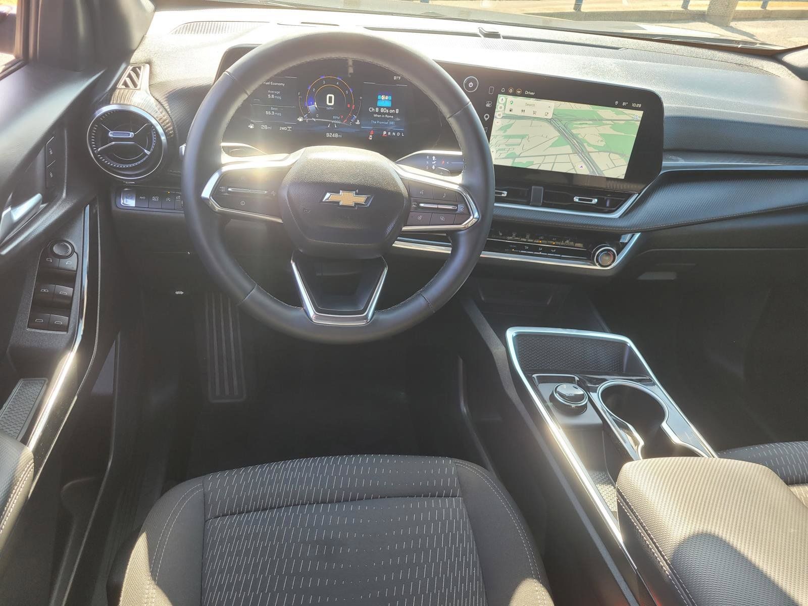 Used 2026 Chevrolet Equinox LT AWD/4WD image 13