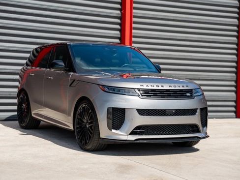 Used 2024 Land Rover Range Rover Sport image 11