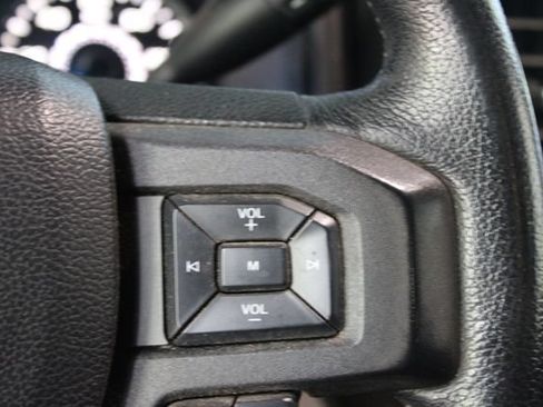Used 2015 Ford F150 XLT w/ Equipment Group 302A Luxury AWD/4WD image 17
