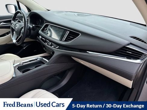 Used 2024 Buick Enclave Avenir w/ Avenir Technology Package AWD/4WD image 39