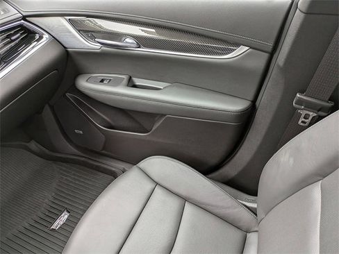 Certified 2024 Cadillac XT6 Sport w/ Technology Package image 18