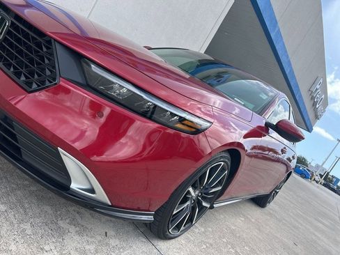 Used 2024 Honda Accord Touring image 4