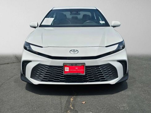 Used 2026 Toyota Camry SE FWD image 8