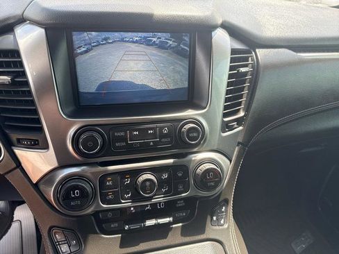 Used 2019 Chevrolet Suburban Premier RWD image 11