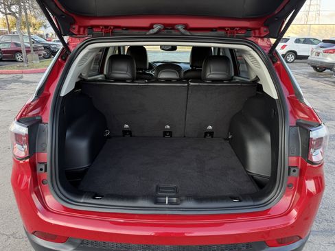 Used 2019 Jeep Compass Latitude w/ Popular Equipment Group image 37