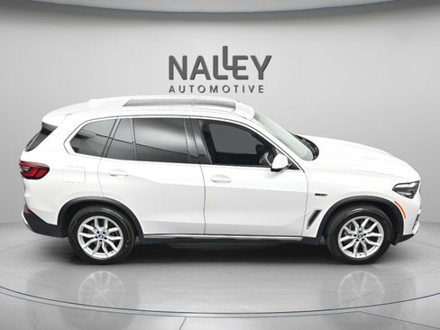 Used 2022 BMW X5 xDrive45e w/ Parking Assistance Package image 20