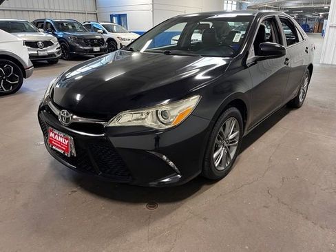 Used 2017 Toyota Camry SE FWD image 7