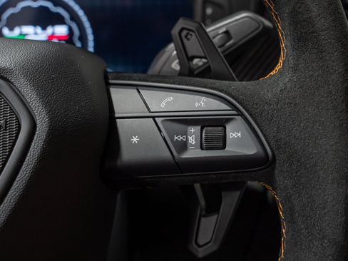Used 2024 Lamborghini Urus Performante AWD/4WD image 53