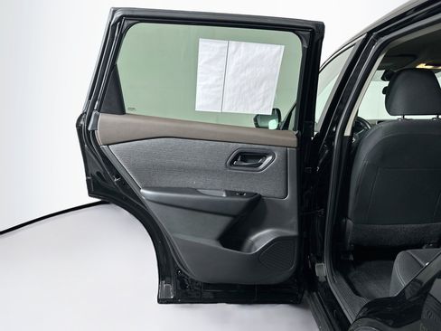 Used 2023 Nissan Rogue S FWD image 25