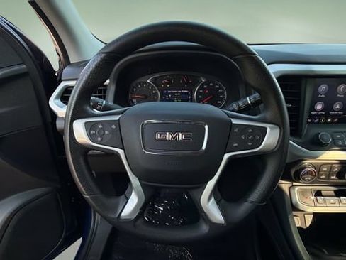 Used 2023 GMC Acadia SLE w/ Driver Convenience Package FWD image 12