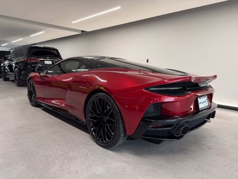 Used 2022 McLaren GT RWD image 4