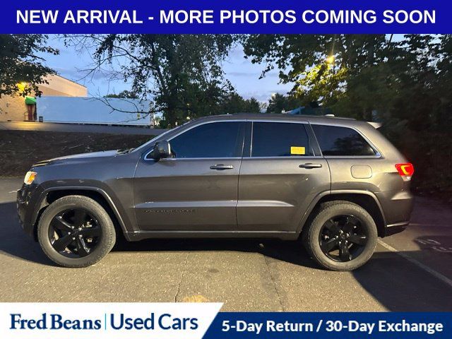 Used 2015 Jeep Grand Cherokee Altitude AWD/4WD image 4