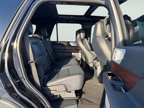 Used 2024 Lincoln Navigator Reserve w/ Equipment Group 201A AWD/4WD image 12