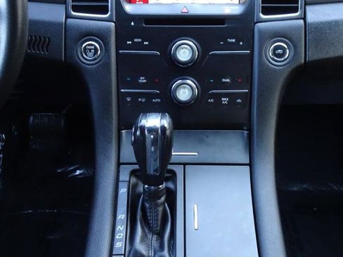 Used 2016 Ford Taurus SEL w/ Equipment Group 201A image 14