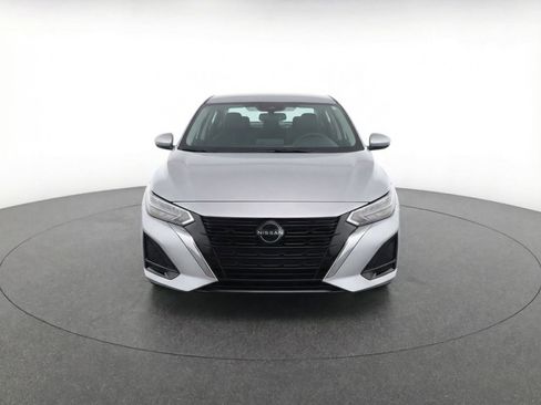 Used 2023 Nissan Altima 2.5 SV image 2