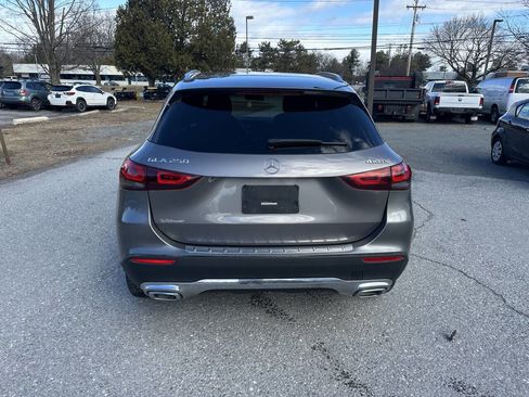 Used 2021 Mercedes-Benz GLA 250 4MATIC image 4