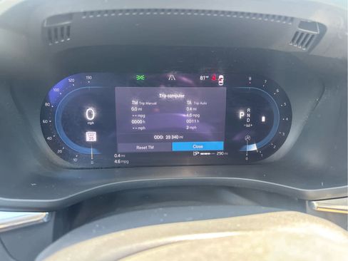 Used 2023 Volvo XC60 B5 Plus AWD/4WD image 16