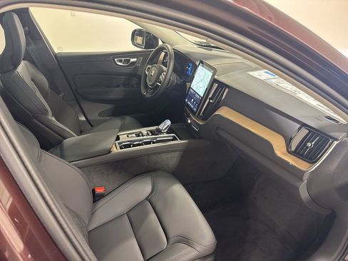 New 2026 Volvo XC60 B5 Plus w/ Climate Package image 27