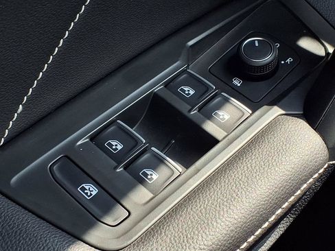 Used 2024 Volkswagen Tiguan SE R-Line w/ MDO Package, Three-Row FWD image 20