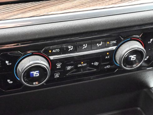 Used 2024 Chevrolet Silverado 1500 RST image 20