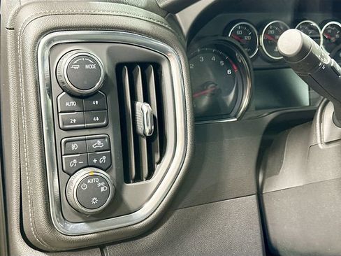 Used 2020 Chevrolet Silverado 1500 RST image 12