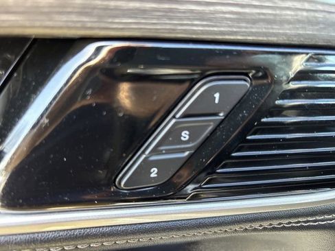 Used 2024 Jeep Wagoneer Series II w/ Flexible Seating Group image 27