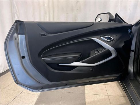 Used 2022 Chevrolet Camaro SS image 9