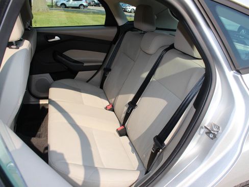 Used 2015 Ford Focus SE w/ SE Sport Package FWD image 30