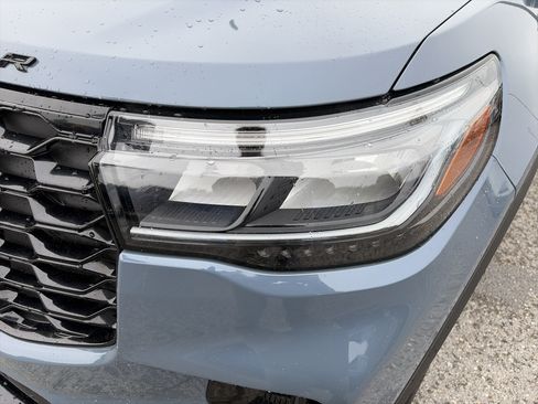 Used 2025 Ford Explorer ST-Line AWD/4WD image 10