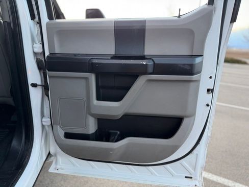 Used 2017 Ford F550 4x4 Crew Cab Super Duty image 38